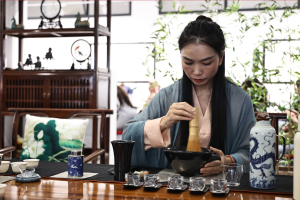 品茶看戏 在北非花园体验中式雅致生活——2024摩洛哥“茶和天下”·雅集