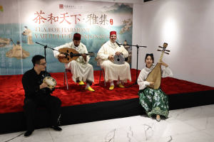 品茶看戏 在北非花园体验中式雅致生活——2024摩洛哥“茶和天下”·雅集