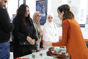 لانغتينغ · لقاء ثقافي راقٍ | تناغم الحبر والخط، وتواصل ثقافي صيني-مغربي  | طنجة