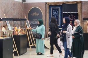 le premier étape de l'exposition itinérant de l'artisanat sino-marocain ( Méknes)