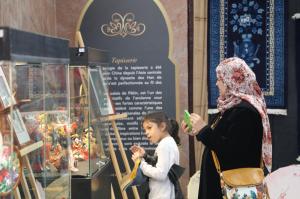 le premier étape de l'exposition itinérant de l'artisanat sino-marocain ( Méknes)